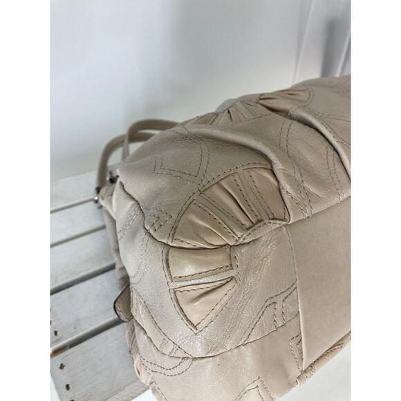 COACH 16504 LARGE SIGNATURE PRINT BONE COLOR SHOULDER BAG - Picture 9 of 16